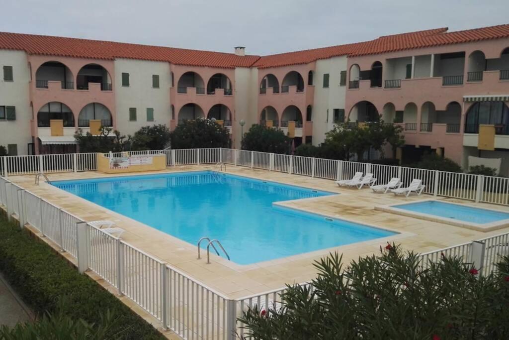 Luxueux studio mezzanine en résidence avec piscine au village Le Barcarès Exterior foto